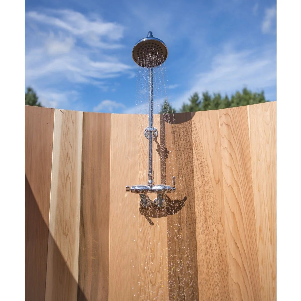 Dundalk Rainbow Outdoor Shower – Cedar